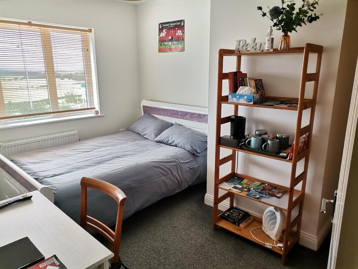 Bright And Cozy Room With Double Bed, Private Bathroom Not Ensuite, Breakfast To Go Dublin Dış mekan fotoğraf